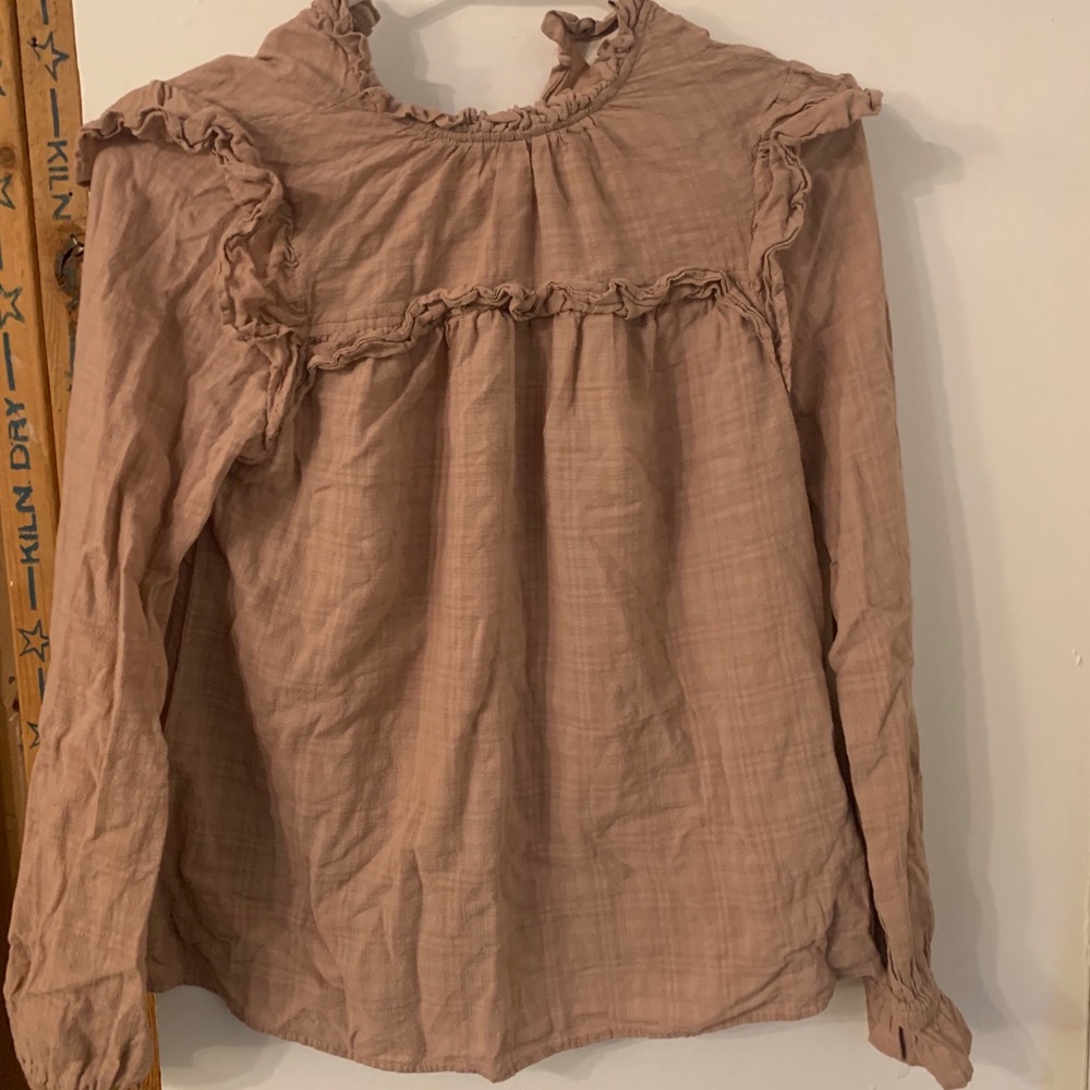 Long sleeved ruffle shirt